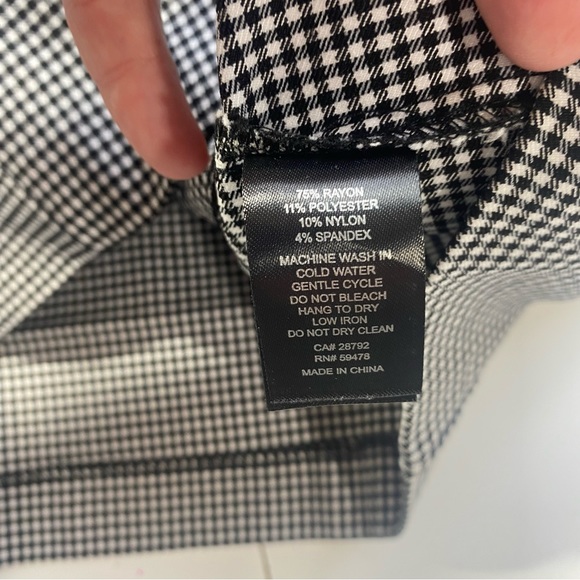 Cupcakes & Cashmere Black &White Gingham Checkered  Woman’s Tank Top NWT 14 - Picture 10 of 13